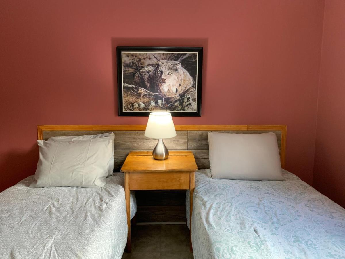 L'Auberge Refuge Du Trappeur Saint-Mathieu-du-Parc Eksteriør billede