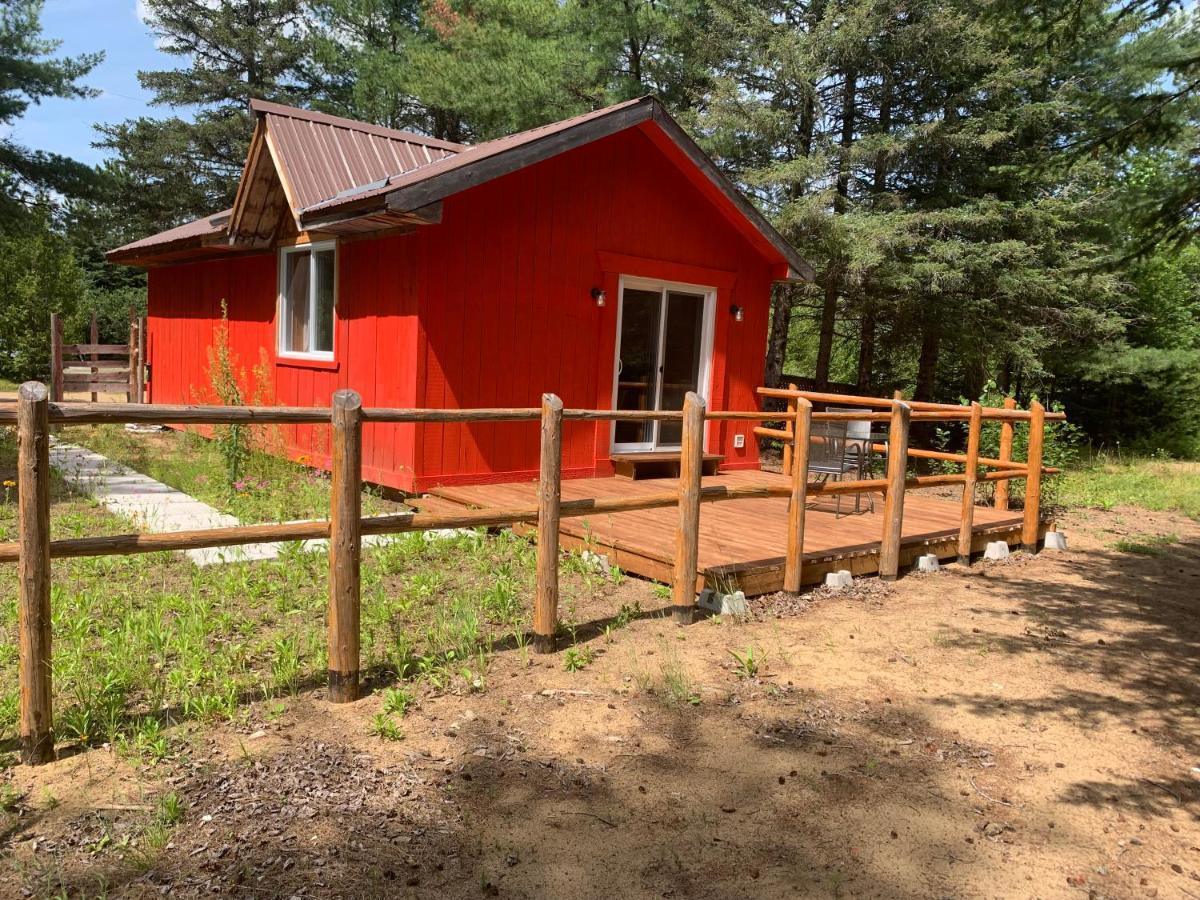 L'Auberge Refuge Du Trappeur Saint-Mathieu-du-Parc Eksteriør billede