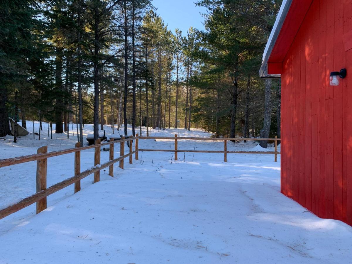 L'Auberge Refuge Du Trappeur Saint-Mathieu-du-Parc Eksteriør billede
