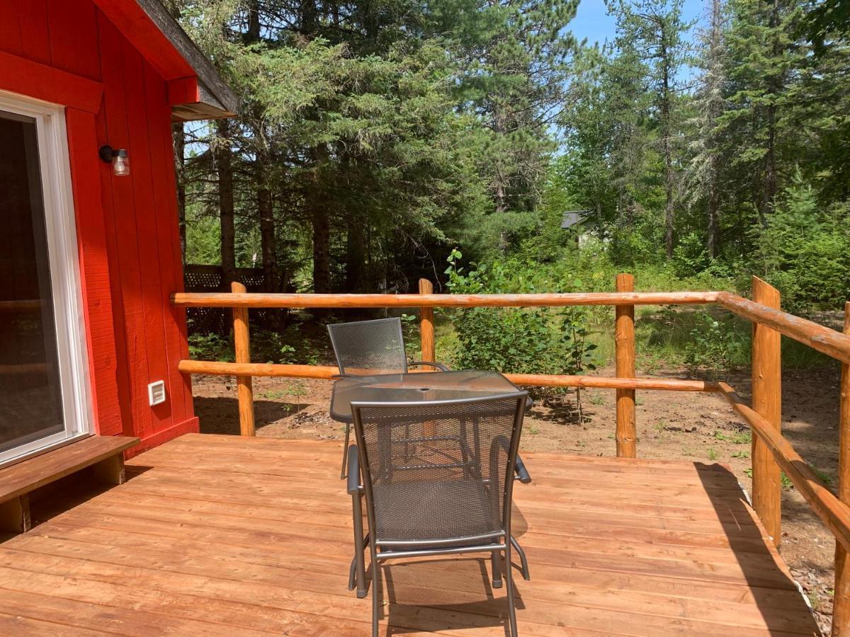 L'Auberge Refuge Du Trappeur Saint-Mathieu-du-Parc Eksteriør billede