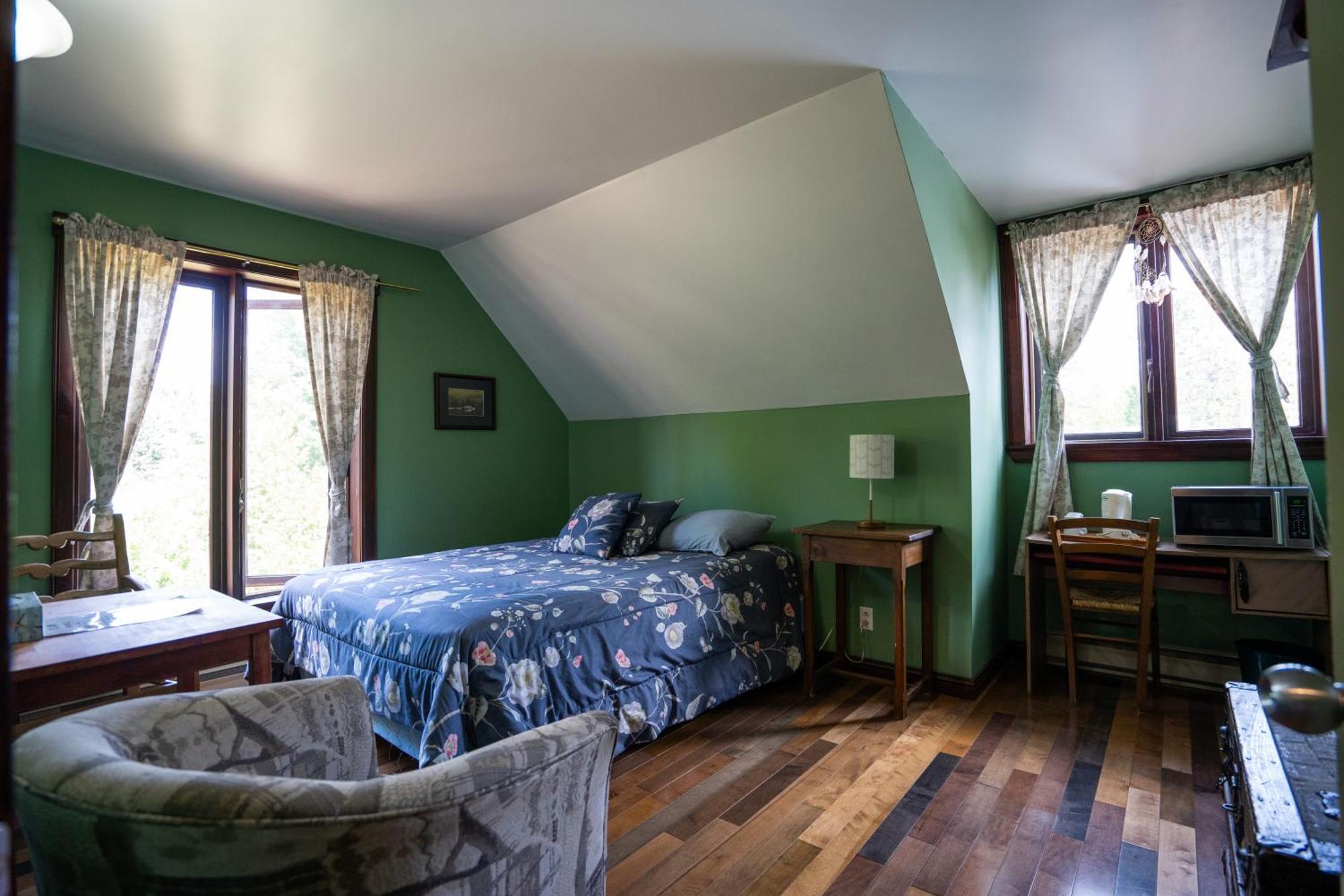 L'Auberge Refuge Du Trappeur Saint-Mathieu-du-Parc Eksteriør billede