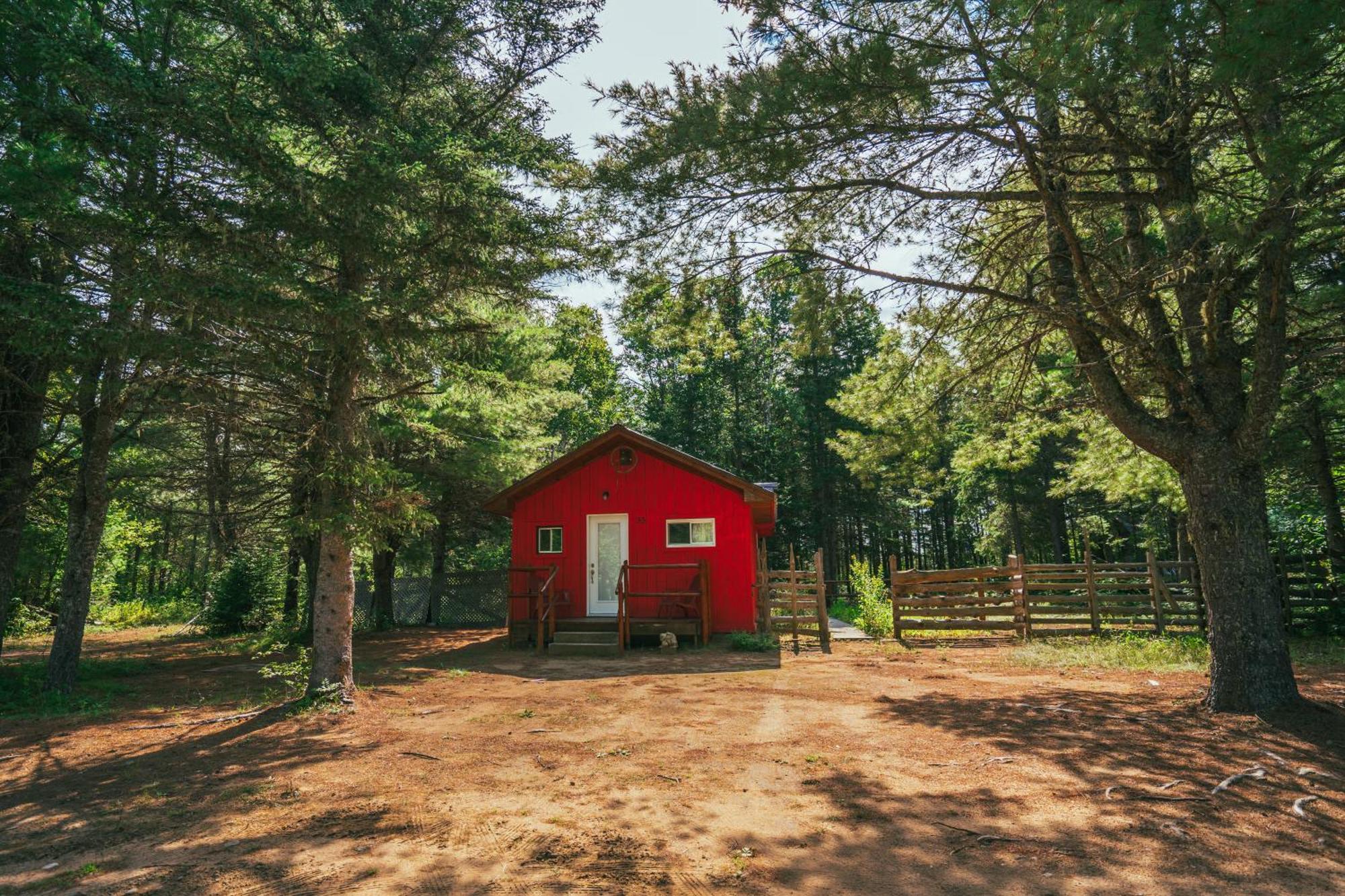 L'Auberge Refuge Du Trappeur Saint-Mathieu-du-Parc Eksteriør billede