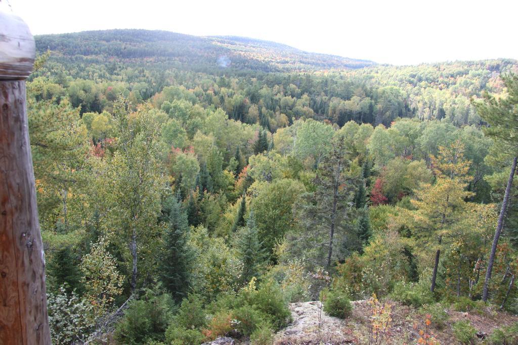 L'Auberge Refuge Du Trappeur Saint-Mathieu-du-Parc Eksteriør billede