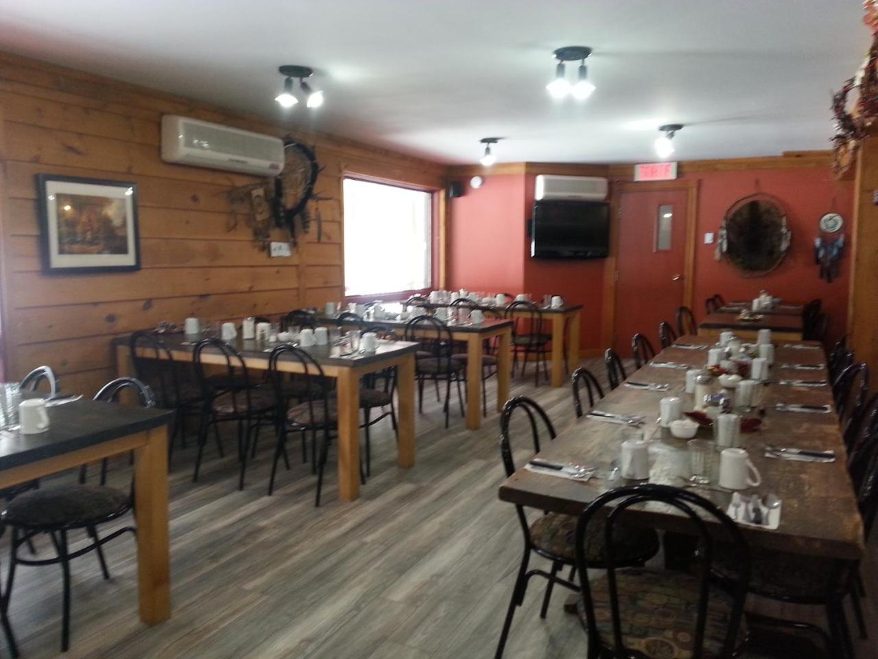L'Auberge Refuge Du Trappeur Saint-Mathieu-du-Parc Eksteriør billede
